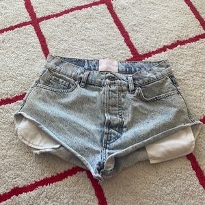 Revice denim, light washed jean shorts!